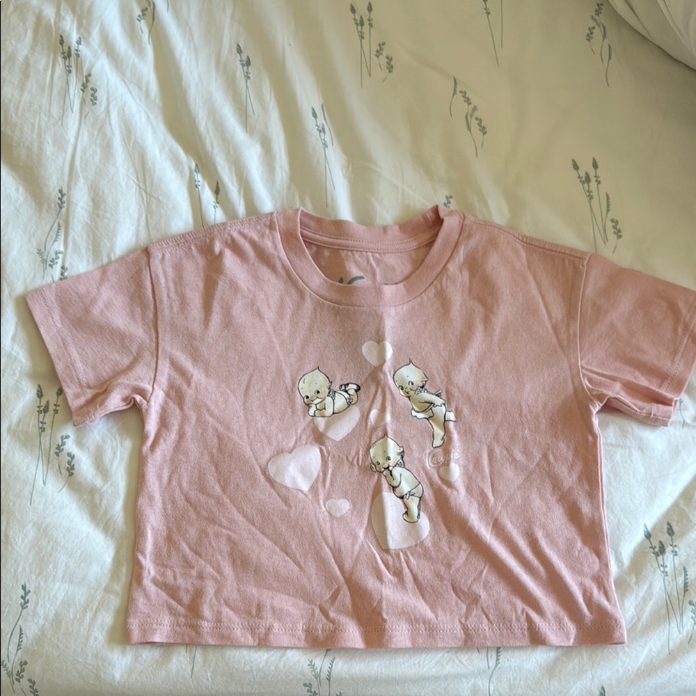 Pink Short Sleeve Cropped Tee with Graphic Design